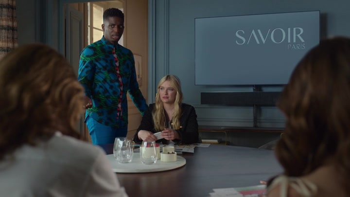 Emily_in_Paris_S02E08_WEBRip_x264-ION10_0218.jpg Emily_in_Paris_S02E08_WEBRip_x264-ION10_0218.jpg