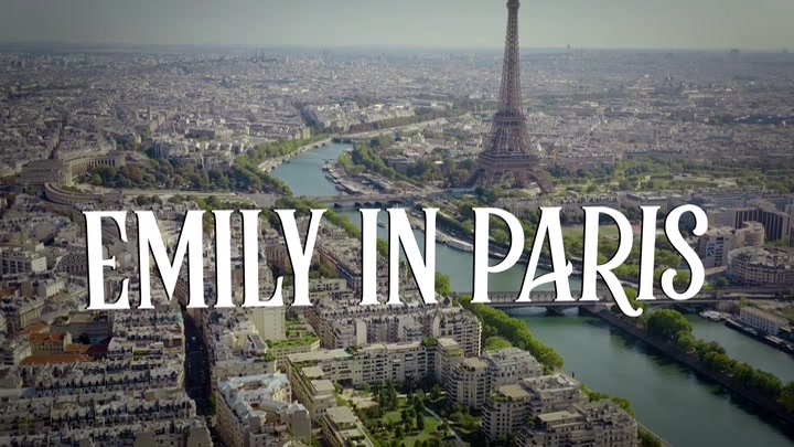 Emily_in_Paris_S02E08_WEBRip_x264-ION10_0231.jpg