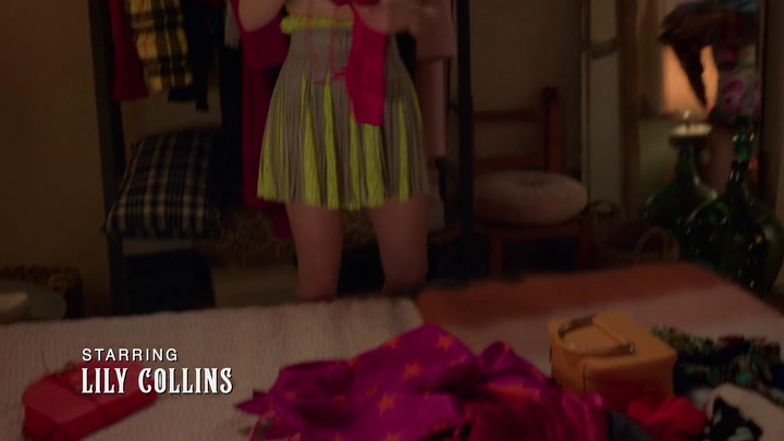 Emily_in_Paris_S02E08_WEBRip_x264-ION10_0240.jpg