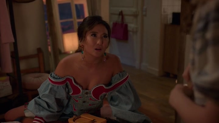 Emily_in_Paris_S02E08_WEBRip_x264-ION10_0284.jpg Emily_in_Paris_S02E08_WEBRip_x264-ION10_0284.jpg
