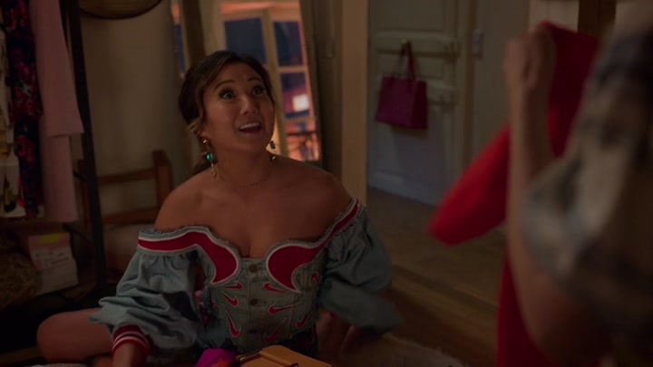 Emily_in_Paris_S02E08_WEBRip_x264-ION10_0309.jpg Emily_in_Paris_S02E08_WEBRip_x264-ION10_0309.jpg