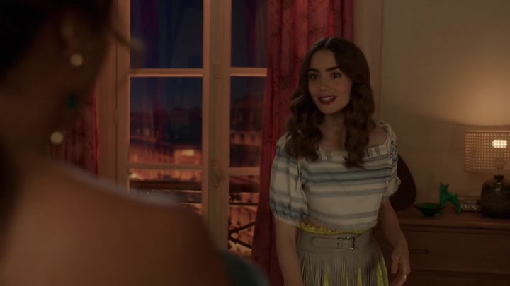 Emily_in_Paris_S02E08_WEBRip_x264-ION10_0313.jpg
