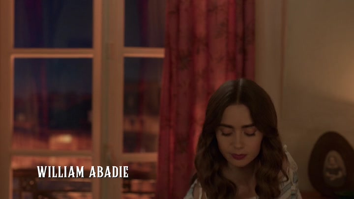 Emily_in_Paris_S02E08_WEBRip_x264-ION10_0318.jpg