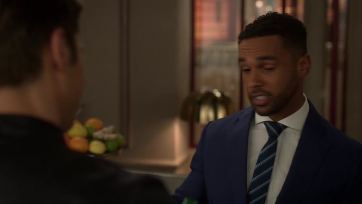 Emily_in_Paris_S02E08_WEBRip_x264-ION10_0354.jpg Emily_in_Paris_S02E08_WEBRip_x264-ION10_0354.jpg