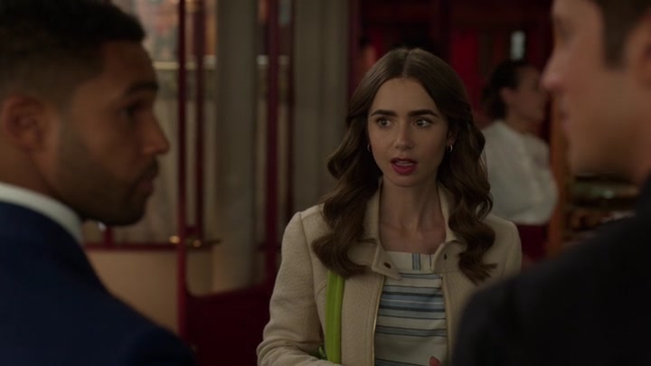 Emily_in_Paris_S02E08_WEBRip_x264-ION10_0380.jpg