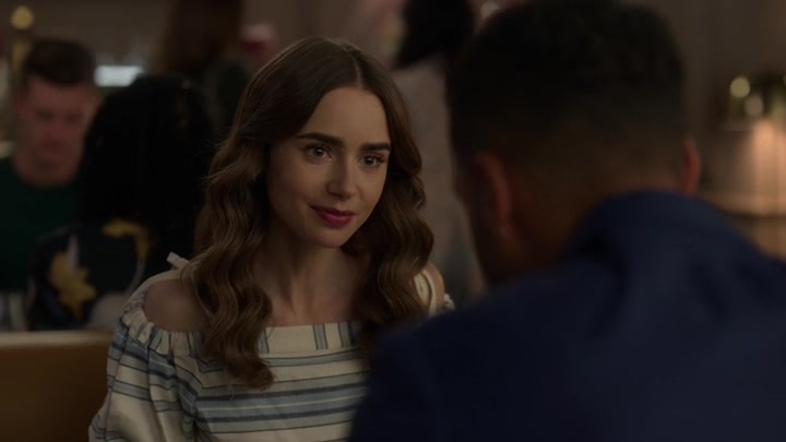 Emily_in_Paris_S02E08_WEBRip_x264-ION10_0463.jpg