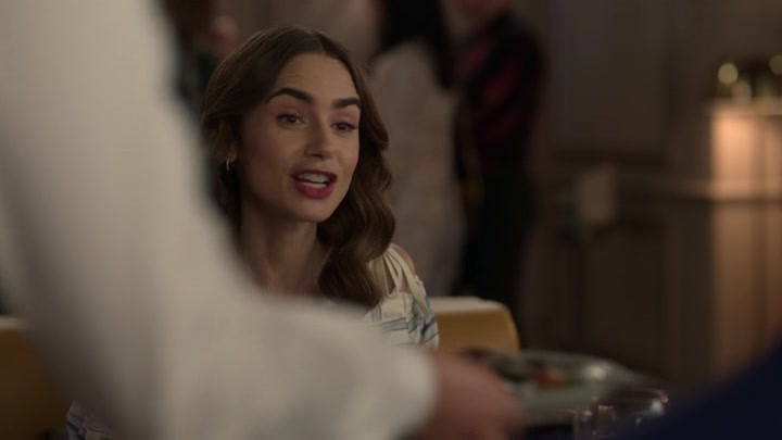 Emily_in_Paris_S02E08_WEBRip_x264-ION10_0481.jpg
