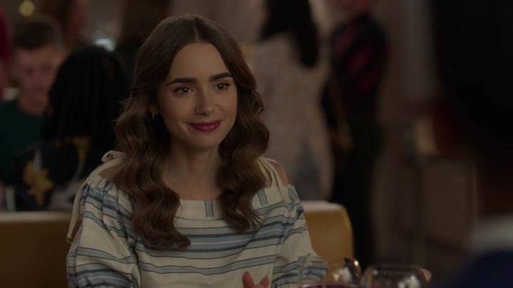 Emily_in_Paris_S02E08_WEBRip_x264-ION10_0518.jpg
