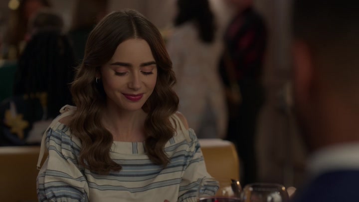 Emily_in_Paris_S02E08_WEBRip_x264-ION10_0563.jpg