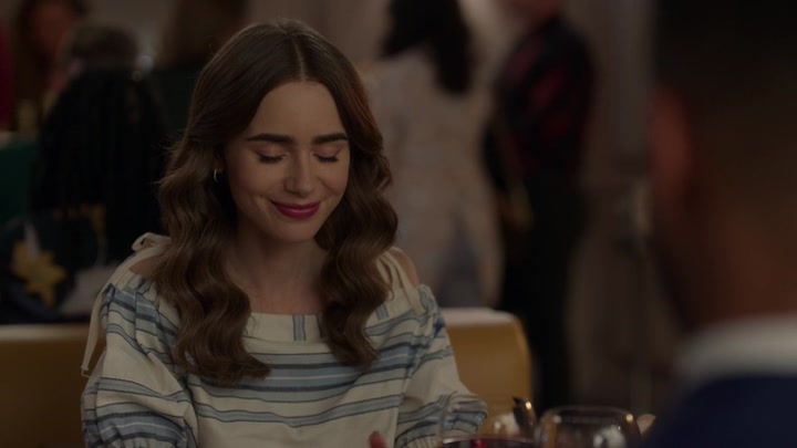 Emily_in_Paris_S02E08_WEBRip_x264-ION10_0564.jpg