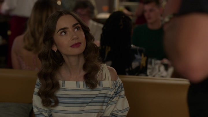 Emily_in_Paris_S02E08_WEBRip_x264-ION10_0661.jpg Emily_in_Paris_S02E08_WEBRip_x264-ION10_0661.jpg