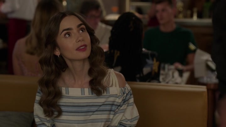 Emily_in_Paris_S02E08_WEBRip_x264-ION10_0662.jpg
