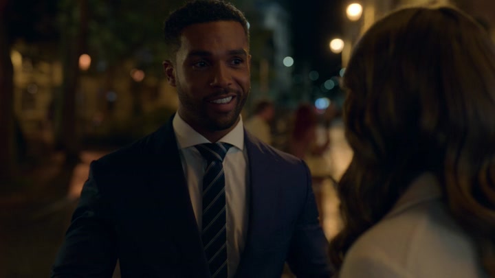Emily_in_Paris_S02E08_WEBRip_x264-ION10_0715.jpg Emily_in_Paris_S02E08_WEBRip_x264-ION10_0715.jpg