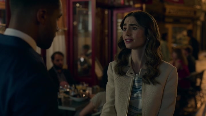 Emily_in_Paris_S02E08_WEBRip_x264-ION10_0739.jpg
