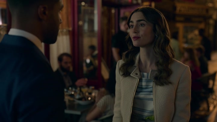 Emily_in_Paris_S02E08_WEBRip_x264-ION10_0744.jpg