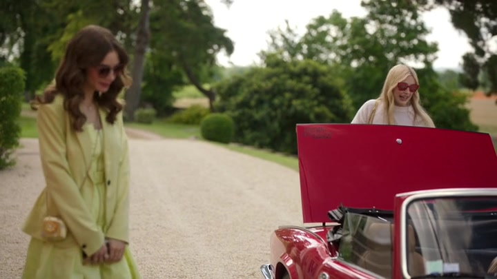 Emily_in_Paris_S02E08_WEBRip_x264-ION10_0858.jpg Emily_in_Paris_S02E08_WEBRip_x264-ION10_0858.jpg