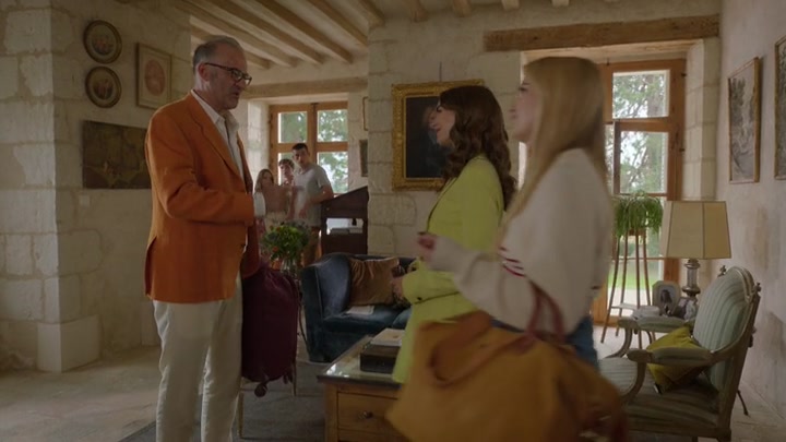 Emily_in_Paris_S02E08_WEBRip_x264-ION10_0911.jpg Emily_in_Paris_S02E08_WEBRip_x264-ION10_0911.jpg