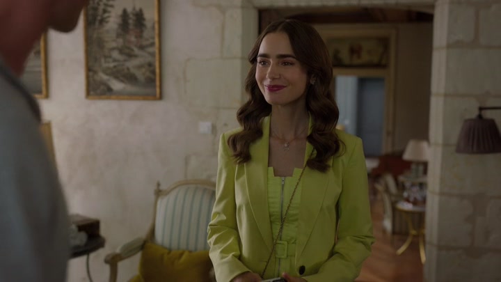 Emily_in_Paris_S02E08_WEBRip_x264-ION10_0971.jpg