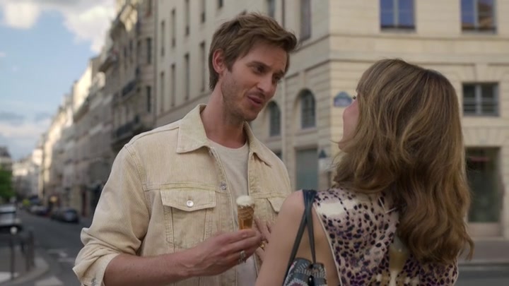 Emily_in_Paris_S02E08_WEBRip_x264-ION10_1151.jpg