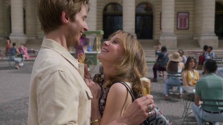 Emily_in_Paris_S02E08_WEBRip_x264-ION10_1163.jpg Emily_in_Paris_S02E08_WEBRip_x264-ION10_1163.jpg