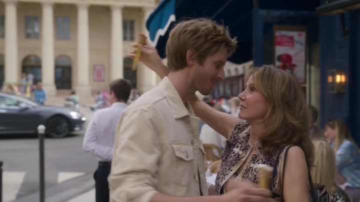 Emily_in_Paris_S02E08_WEBRip_x264-ION10_1226.jpg Emily_in_Paris_S02E08_WEBRip_x264-ION10_1226.jpg