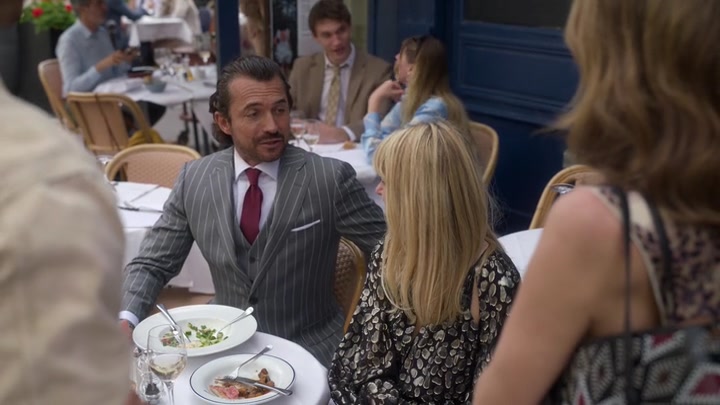 Emily_in_Paris_S02E08_WEBRip_x264-ION10_1302.jpg