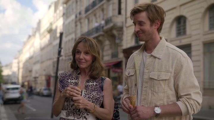 Emily_in_Paris_S02E08_WEBRip_x264-ION10_1318.jpg Emily_in_Paris_S02E08_WEBRip_x264-ION10_1318.jpg
