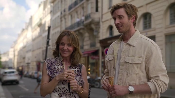 Emily_in_Paris_S02E08_WEBRip_x264-ION10_1321.jpg Emily_in_Paris_S02E08_WEBRip_x264-ION10_1321.jpg