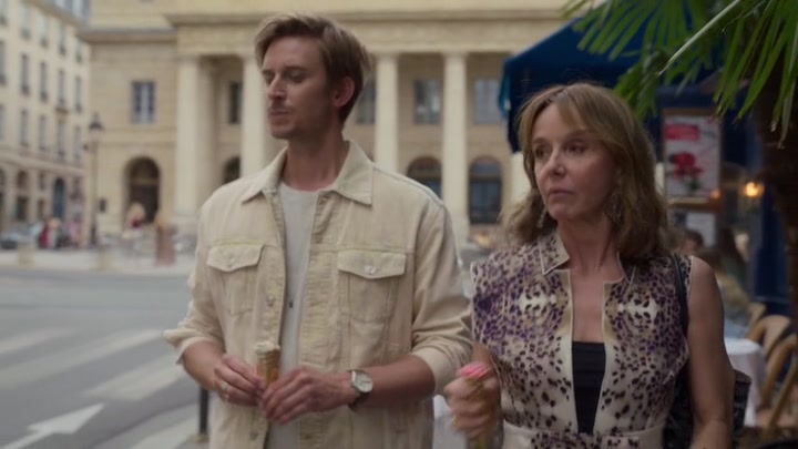 Emily_in_Paris_S02E08_WEBRip_x264-ION10_1331.jpg Emily_in_Paris_S02E08_WEBRip_x264-ION10_1331.jpg