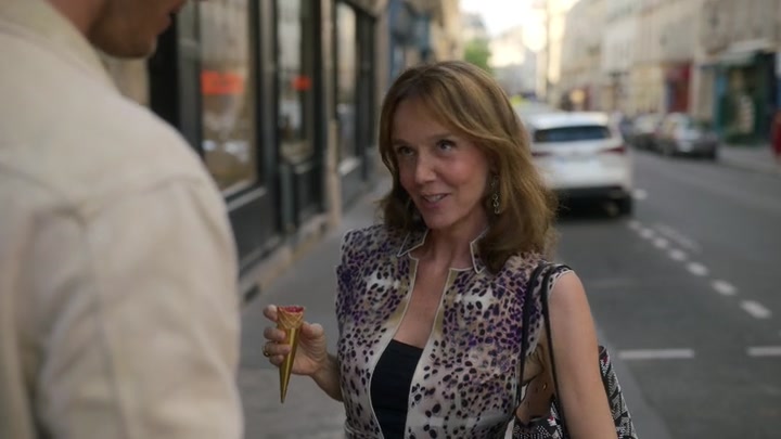 Emily_in_Paris_S02E08_WEBRip_x264-ION10_1372.jpg Emily_in_Paris_S02E08_WEBRip_x264-ION10_1372.jpg