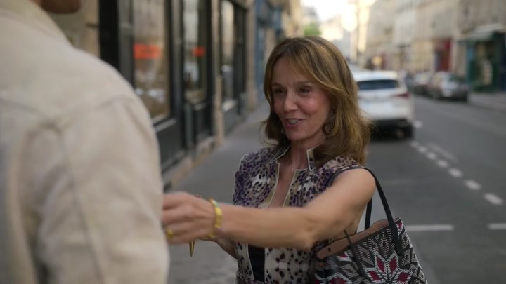 Emily_in_Paris_S02E08_WEBRip_x264-ION10_1374.jpg Emily_in_Paris_S02E08_WEBRip_x264-ION10_1374.jpg