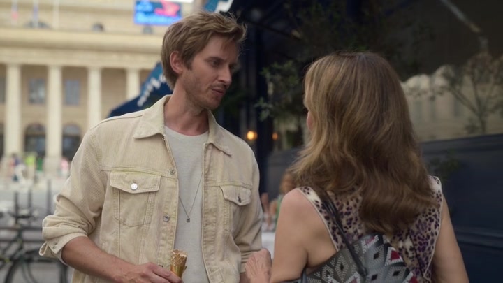 Emily_in_Paris_S02E08_WEBRip_x264-ION10_1393.jpg Emily_in_Paris_S02E08_WEBRip_x264-ION10_1393.jpg