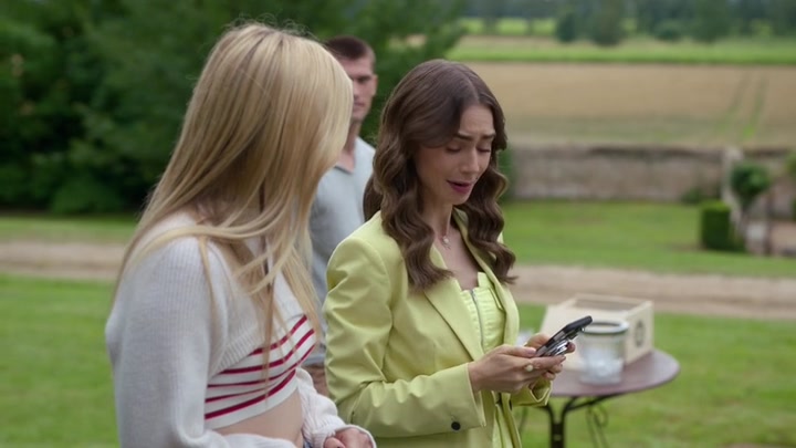 Emily_in_Paris_S02E08_WEBRip_x264-ION10_1457.jpg Emily_in_Paris_S02E08_WEBRip_x264-ION10_1457.jpg