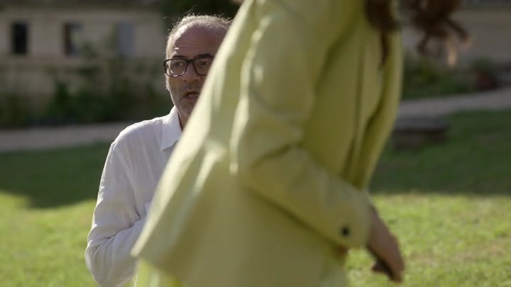 Emily_in_Paris_S02E08_WEBRip_x264-ION10_1625.jpg Emily_in_Paris_S02E08_WEBRip_x264-ION10_1625.jpg