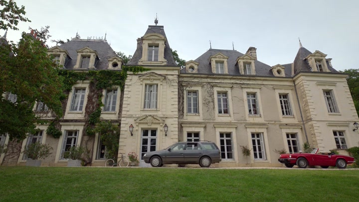 Emily_in_Paris_S02E08_WEBRip_x264-ION10_1696.jpg Emily_in_Paris_S02E08_WEBRip_x264-ION10_1696.jpg