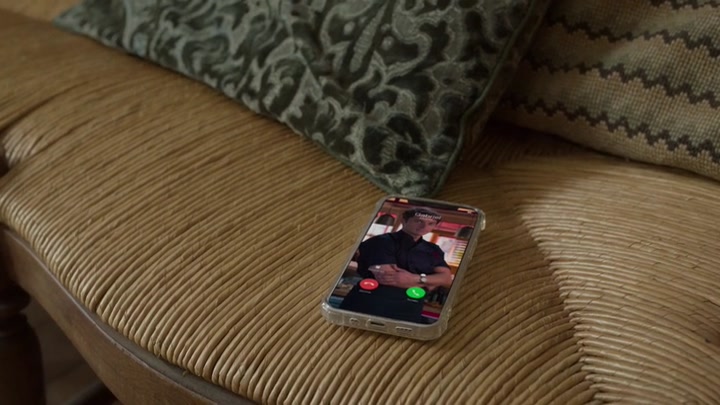 Emily_in_Paris_S02E08_WEBRip_x264-ION10_1744.jpg Emily_in_Paris_S02E08_WEBRip_x264-ION10_1744.jpg
