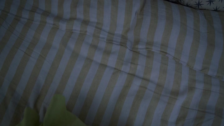 Emily_in_Paris_S02E08_WEBRip_x264-ION10_1947.jpg