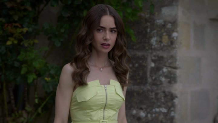 Emily_in_Paris_S02E08_WEBRip_x264-ION10_1961.jpg