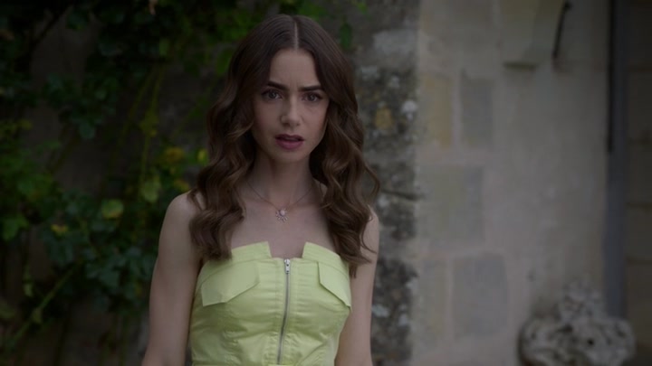 Emily_in_Paris_S02E08_WEBRip_x264-ION10_1963.jpg