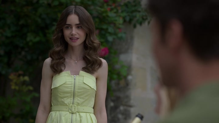 Emily_in_Paris_S02E08_WEBRip_x264-ION10_2003.jpg