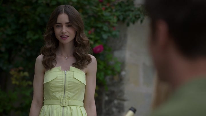 Emily_in_Paris_S02E08_WEBRip_x264-ION10_2004.jpg