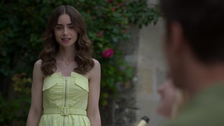 Emily_in_Paris_S02E08_WEBRip_x264-ION10_2005.jpg