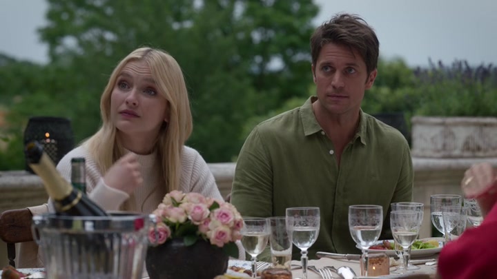 Emily_in_Paris_S02E08_WEBRip_x264-ION10_2008.jpg