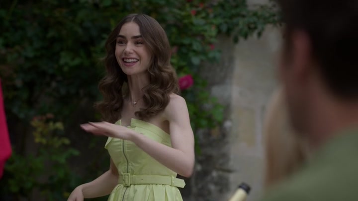 Emily_in_Paris_S02E08_WEBRip_x264-ION10_2014.jpg