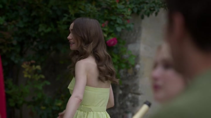 Emily_in_Paris_S02E08_WEBRip_x264-ION10_2016.jpg
