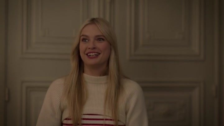 Emily_in_Paris_S02E08_WEBRip_x264-ION10_2053.jpg