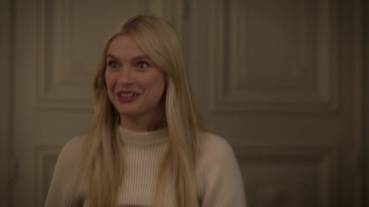Emily_in_Paris_S02E08_WEBRip_x264-ION10_2054.jpg