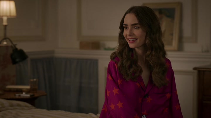 Emily_in_Paris_S02E08_WEBRip_x264-ION10_2080.jpg