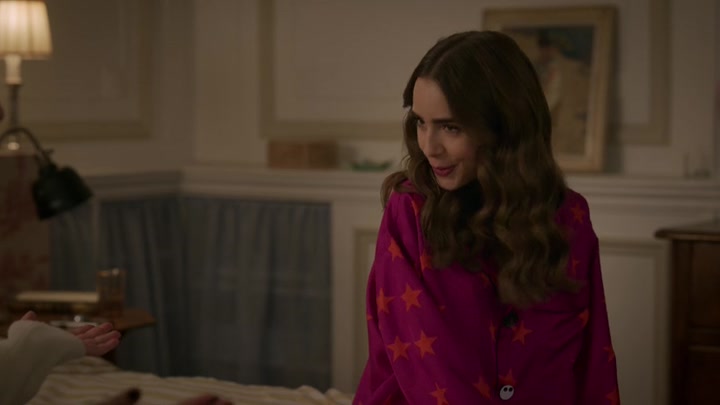 Emily_in_Paris_S02E08_WEBRip_x264-ION10_2085.jpg