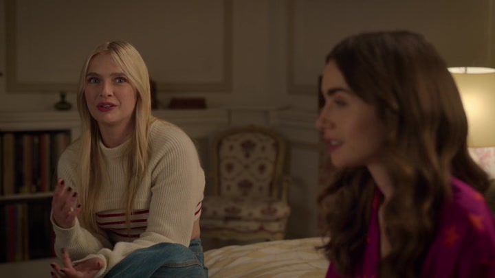 Emily_in_Paris_S02E08_WEBRip_x264-ION10_2120.jpg